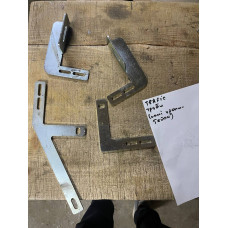 Крепления боковых порогов B3/C2 (без болтов) для Renault Trafic 2001-2015 гг