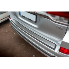 Вставка в задний бампер 2016-2025 (ABS-2025 нержавейка) для Toyota Land Cruiser 200