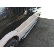 Боковые Подножки Line (2 шт., Алюминий) Средняя База для Volkswagen Crafter 2006-2016 гг