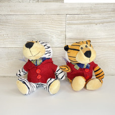 Іграшка Тигр 2021-34 (куртка червона) 20см на присосці
