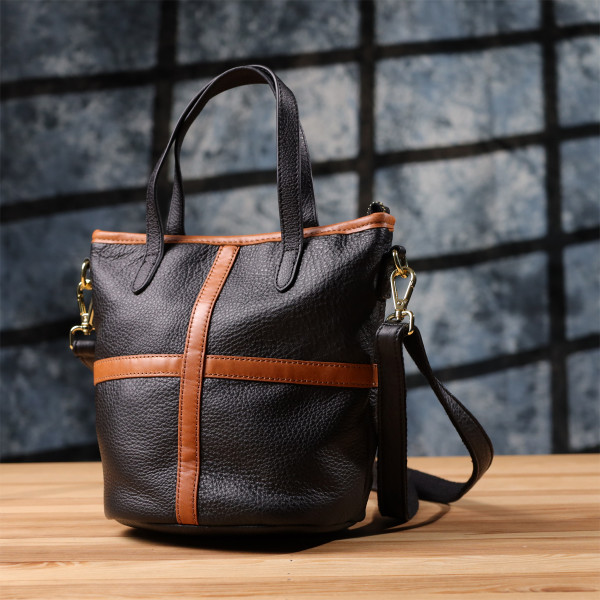 Женская кожаная сумка с коричневой вставкой на лицевой стороне Vintage 22997 Черный