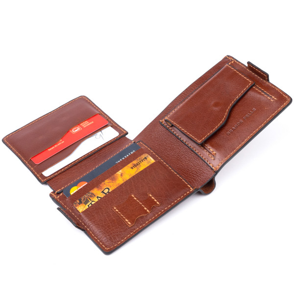 Портмоне горизонтальное Amico на магните на два отделения GRANDE PELLE 11322 Коньячное