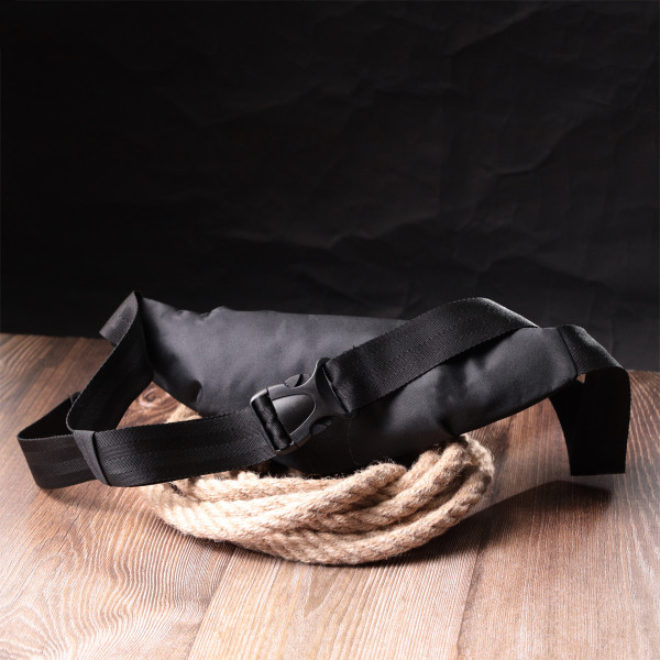 Универсальная сумка на пояс из качественного полиэстера FABRA 22580 Черный